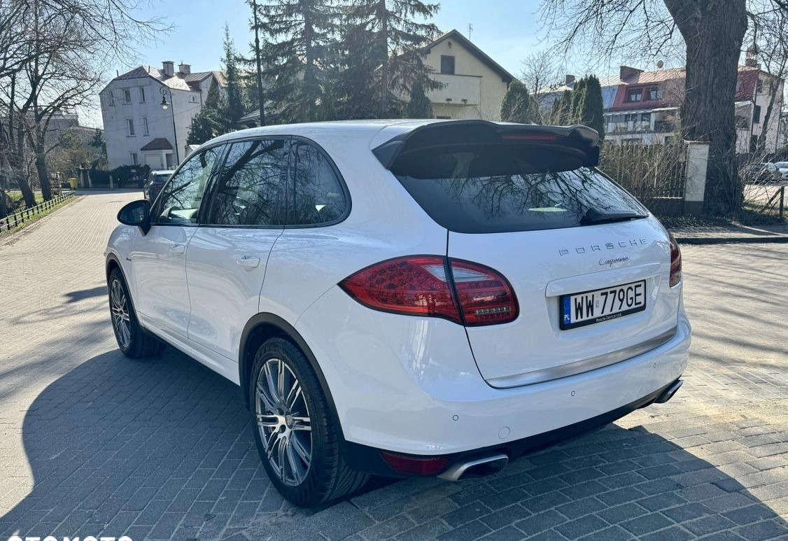 Porsche Cayenne cena 94900 przebieg: 203500, rok produkcji 2012 z Warszawa małe 154